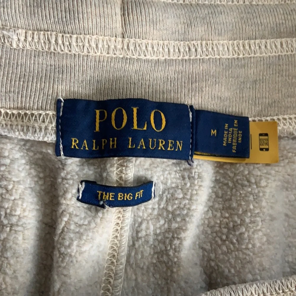 Polo joggers, big fit, size M.